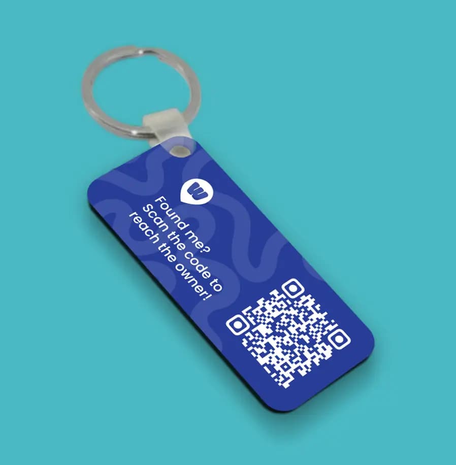 A Waynou code on a keychain tag